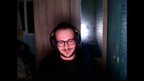 Snapshot of younromki chatting on February 17, 6:47 pm A... online show from February 17, 6:47 pm