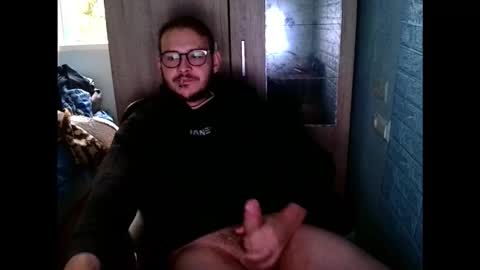 Snapshot of younromki chatting on March 9, 12:31 pm A... online show from March 9, 12:31 pm