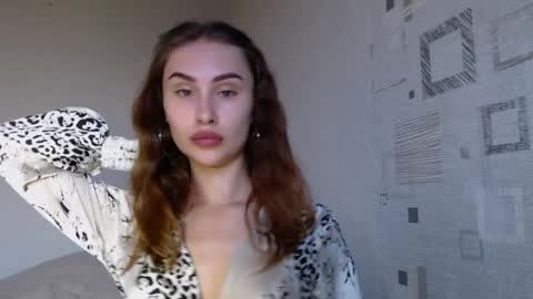 Amelia online show from April 1, 1:41 pm