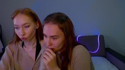 Amelia online show from April 19, 2:27 pm