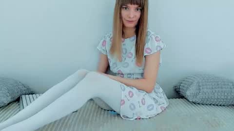 Lily online show from December 21, 4:19 am