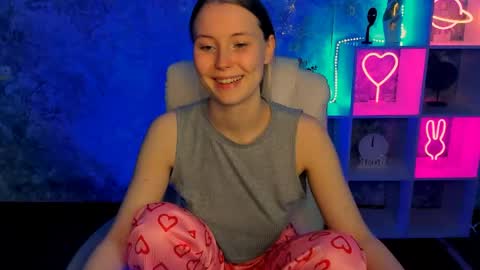 Ella online show from April 27, 1:31 pm