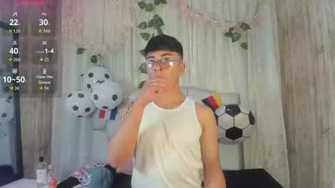 your_kitty_boy online show from July 2, 7:53 pm
