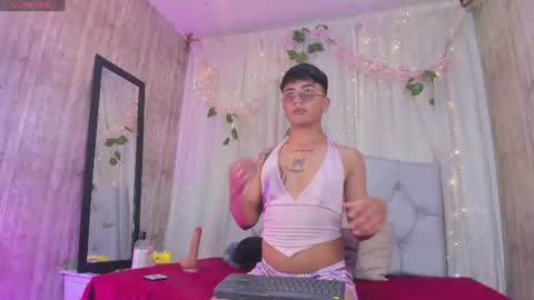 your_kitty_boy online show from July 14, 8:58 pm