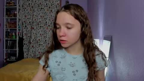 Leslie online show from September 29, 2:49 am