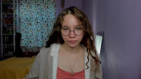 Leslie online show from October 3, 4:31 am