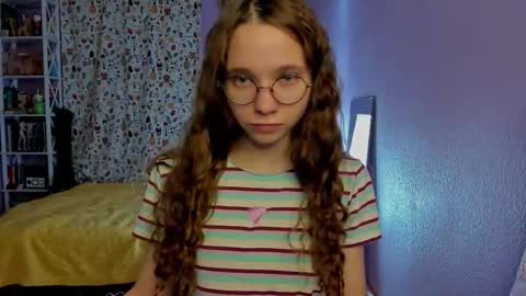 Leslie online show from November 5, 10:43 pm