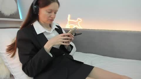 Your Librarian online show from June 2, 9:33 am