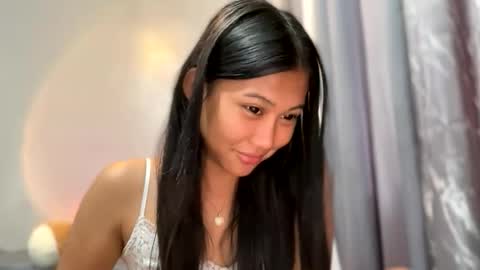 your_lovely_millan online show from May 20, 4:51 am