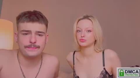 your_molly_mark online show from November 3, 7:15 pm