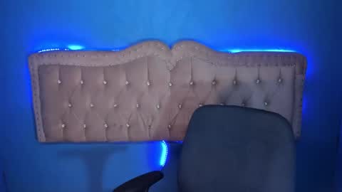 your_naughty_cumslut69 online show from March 3, 11:27 am