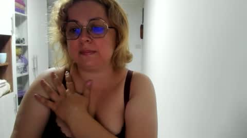 Snapshot of your_victoria chatting on May 31, 7:59 pm Your Victoria online show from May 31, 7:59 pm