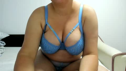 Snapshot of your_victoria chatting on June 15, 7:49 pm Your Victoria online show from June 15, 7:49 pm