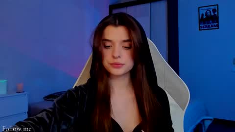 Anikka online show from February 26, 3:00 pm