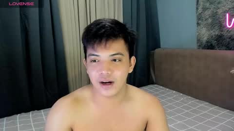 Snapshot of yourasian_bradley chatting on February 14, 5:26 am yourasian_bradley online show from February 14, 5:26 am