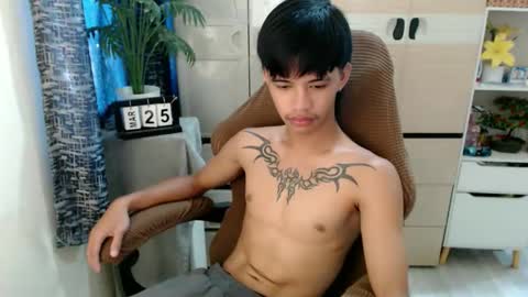 yourasian_eric online show from March 28, 12:32 am