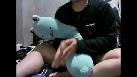 yourasian_lover29 online show from April 12, 3:50 pm