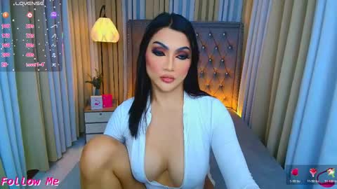 Goddess online show from April 19, 5:01 pm