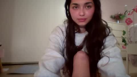 yourbella37 online show from May 7, 8:47 pm