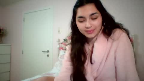yourbella37 online show from May 10, 7:41 pm