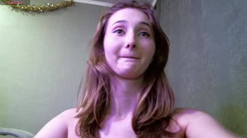 creamysister online show from December 5, 8:55 pm