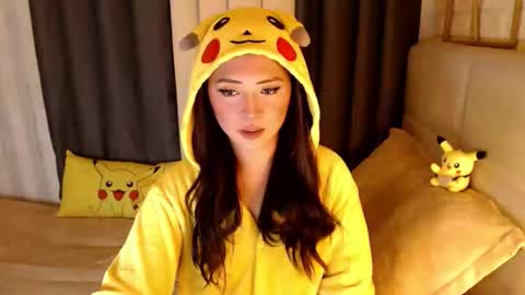 JEN  online show from April 20, 3:15 pm