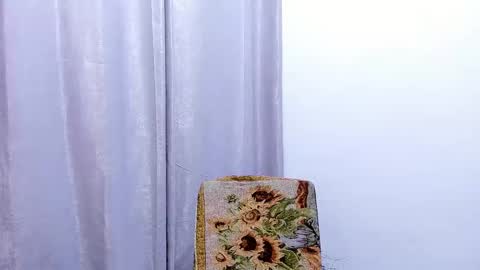 Snapshot of yourdirtyangels chatting on February 5, 1:15 am 3hi im Angel glad to see you 3 online show from February 5, 1:15 am