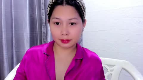 Snapshot of yourdirtyangels chatting on April 11, 7:45 am 3hi im Angel glad to see you 3 online show from April 11, 7:45 am