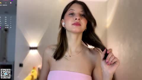 Emilia online show from April 2, 8:12 am