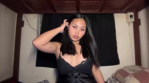 yourfantasyyy_ online show from April 16, 7:14 pm