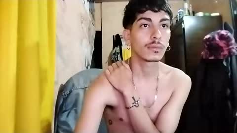 Snapshot of yourgodzeus chatting on March 12, 9:34 am yourgodzeus online show from March 12, 9:34 am