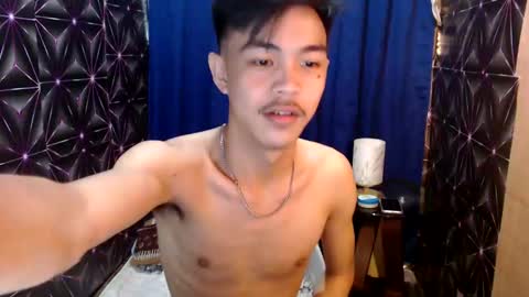 Snapshot of yourguy_josh23 chatting on December 10, 7:05 am Josh online show from December 10, 7:05 am