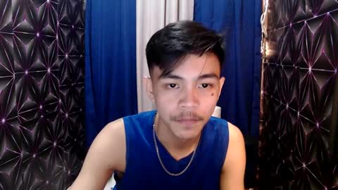 Snapshot of yourguy_josh23 chatting on December 11, 11:08 am Josh online show from December 11, 11:08 am