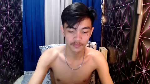 Snapshot of yourguy_josh23 chatting on December 19, 6:34 am Josh online show from December 19, 6:34 am