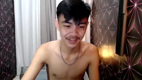 Snapshot of yourguy_josh23 chatting on January 22, 10:05 pm Josh online show from January 22, 10:05 pm