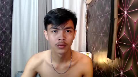 Snapshot of yourguy_josh23 chatting on February 4, 7:40 am Josh online show from February 4, 7:40 am