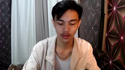 Snapshot of yourguy_josh23 chatting on February 5, 7:10 pm Josh online show from February 5, 7:10 pm