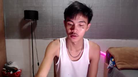 Snapshot of yourguy_josh23 chatting on February 18, 2:29 am Josh online show from February 18, 2:29 am