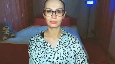 Snapshot of yourladysunshine chatting on June 13, 7:28 am Ksyusha online show from June 13, 7:28 am