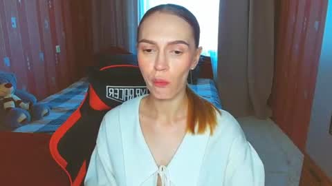 Snapshot of yourladysunshine chatting on June 27, 7:24 am Ksyusha online show from June 27, 7:24 am