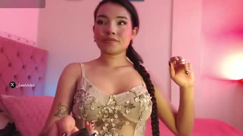 yourlittlefantasyy online show from April 20, 1:03 pm