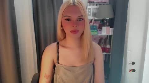 KYLIE MORE online show from May 30, 6:43 am