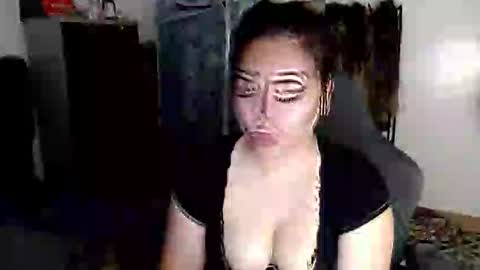 Snapshot of yourlovetifannyx chatting on October 7, 3:36 am tifanny online show from October 7, 3:36 am