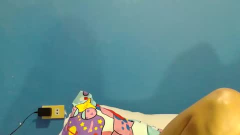 yourmorenagirl69 online show from October 22, 5:41 am