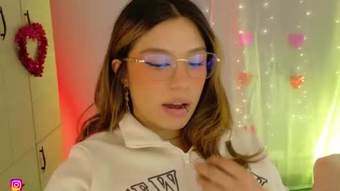 Isabella but you can call me Isa .-. online show from July 19, 3:54 am