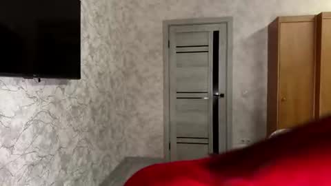 yourselenas online show from June 30, 6:31 pm