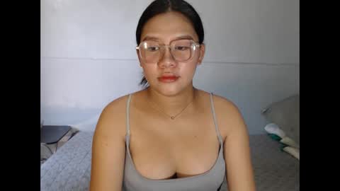 yoursexy_reb online show from February 2, 3:05 am