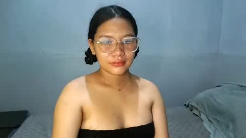 yoursexy_reb online show from February 27, 4:23 am