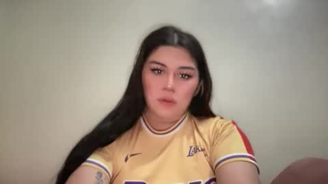 LALA online show from April 16, 7:36 pm