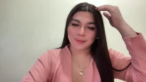 Snapshot of yoursexytowngirl chatting on June 11, 12:43 am LALA online show from June 11, 12:43 am